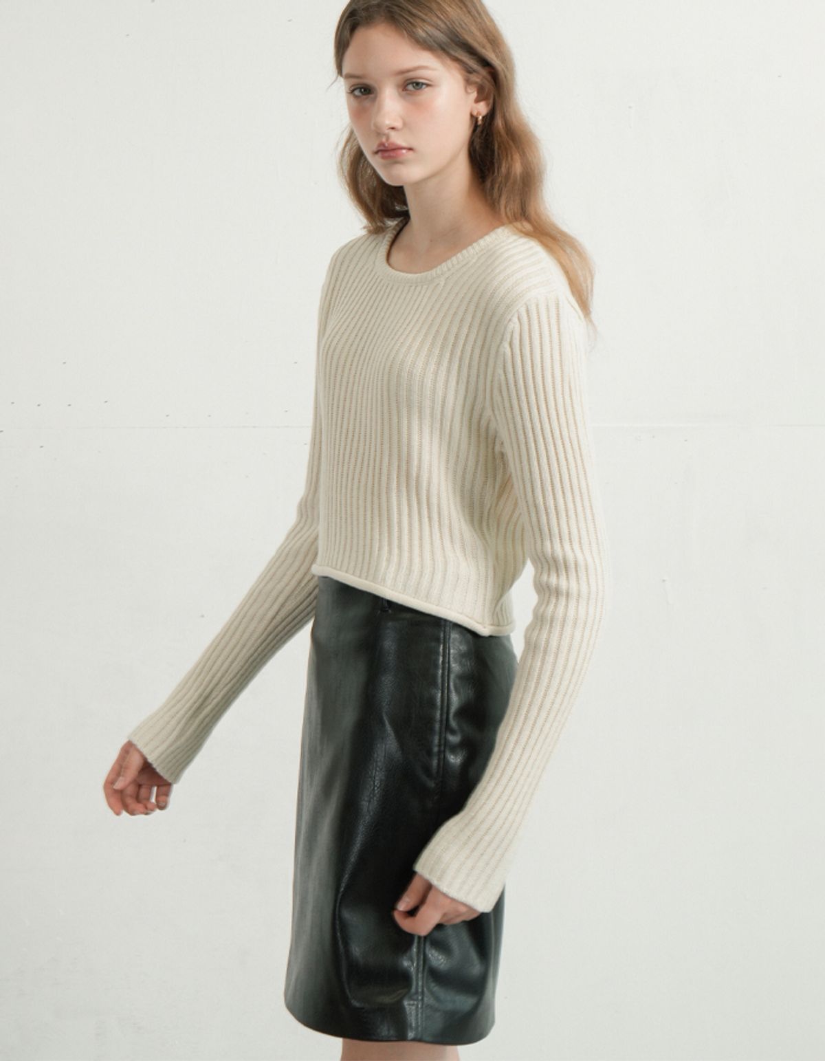 블레티(VLETI) Square Ribbed Slim Knit (Cream)