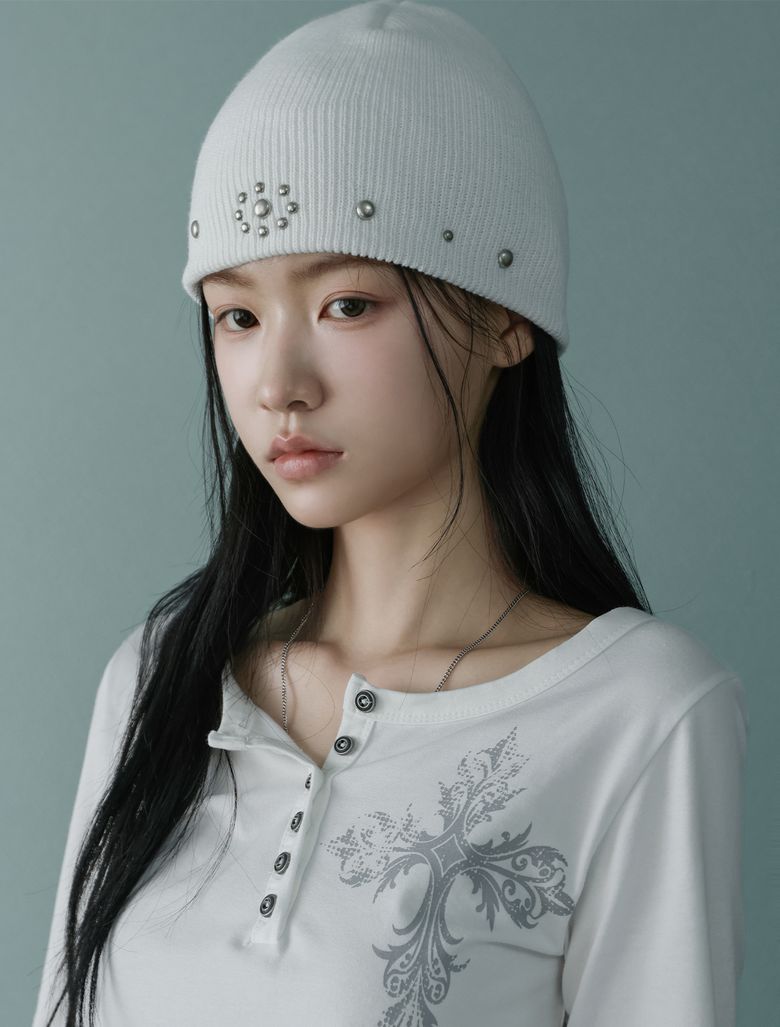 미니 실버 스터드 비니 화이트