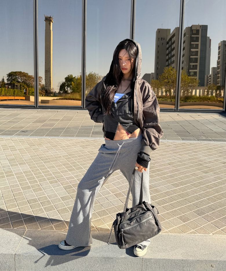 부츠컷 밴딩 팬츠_MIWTMG940A