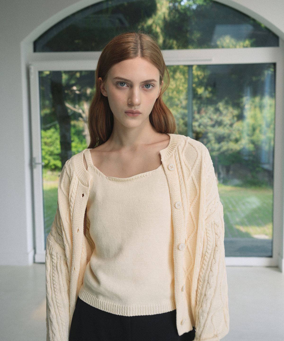 블레티(VLETI) [Cotton 100%] Twisted Cardigan & Sleeveless Knit SetUp (Cream beige)