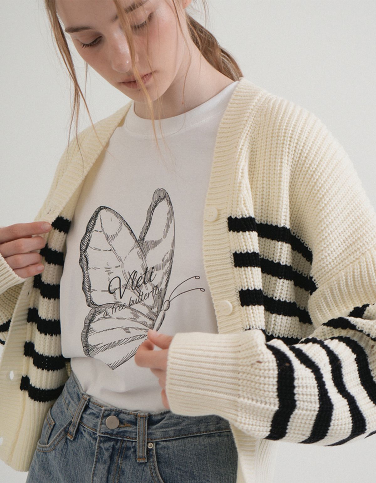 블레티(VLETI) V-neck Ribbed Stripe Knit Cardigan (Ivory)