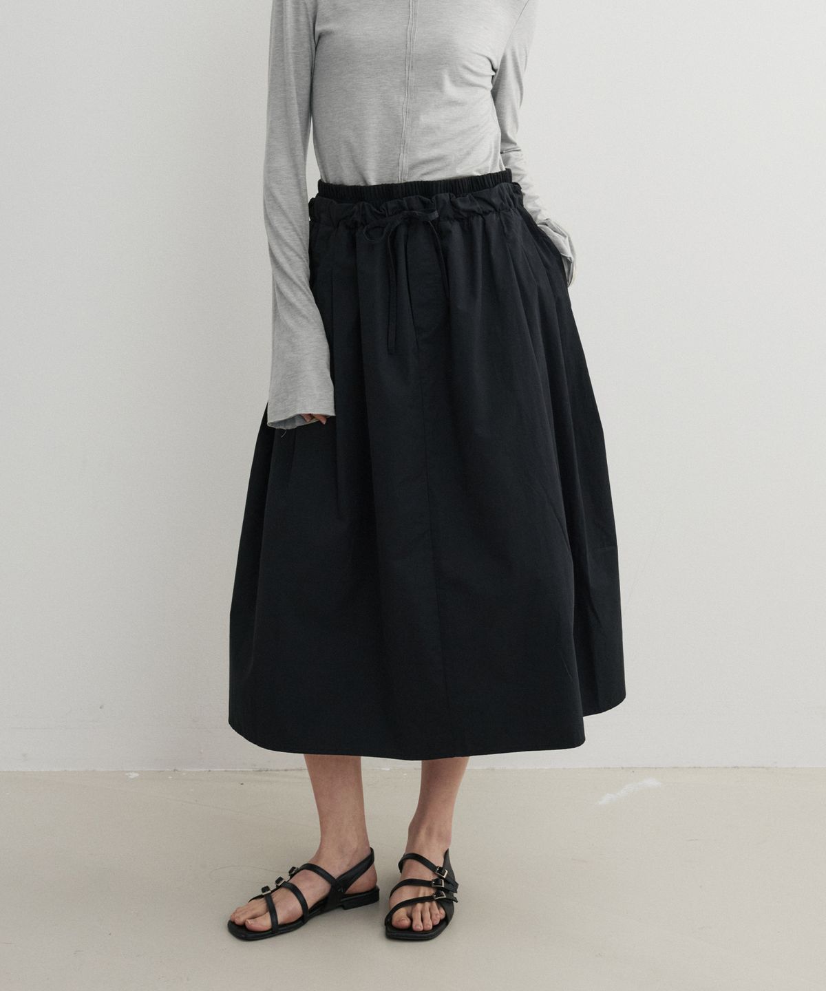 에이킷(AKEIT) Layered Poplin Long Skirt _Black