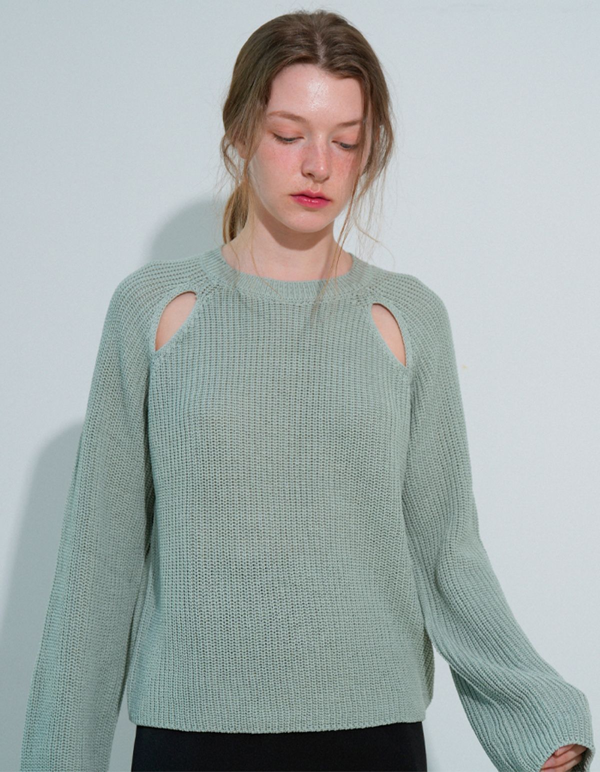 블레티(VLETI) Round Shoulder Cutting Knit (Grayish_mint)