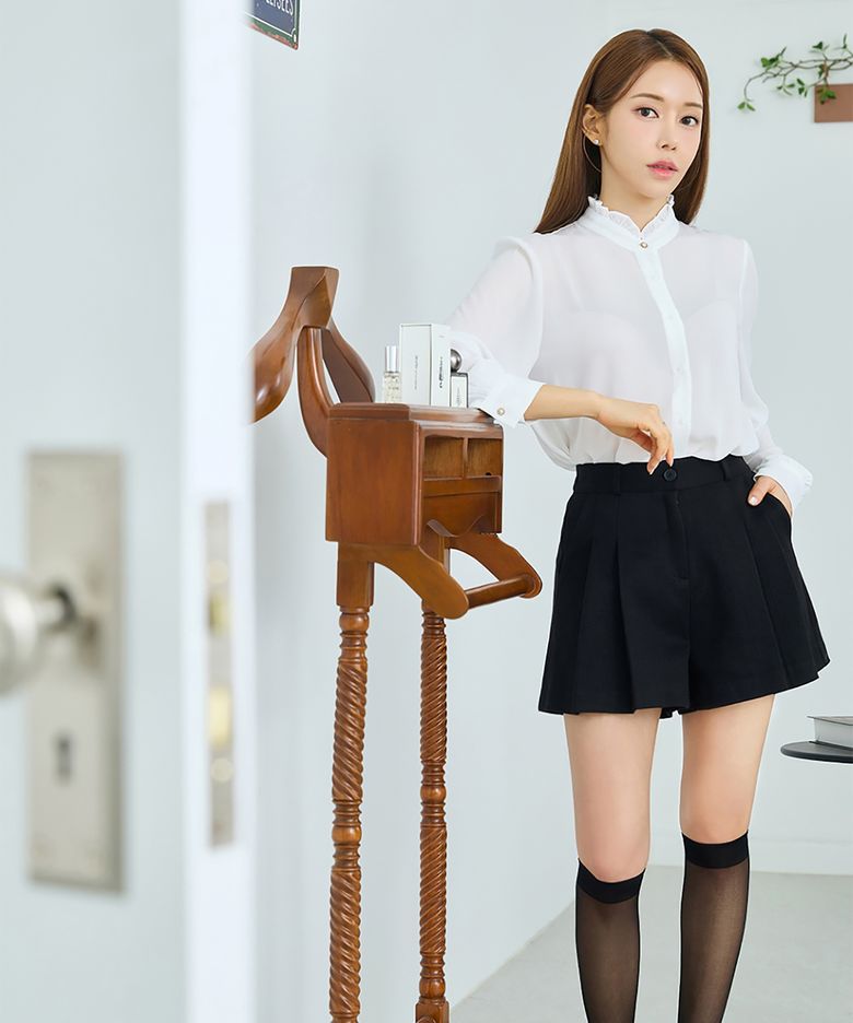 프릴 하이넥 블라우스 [ White/Cream/Pink/Black ]