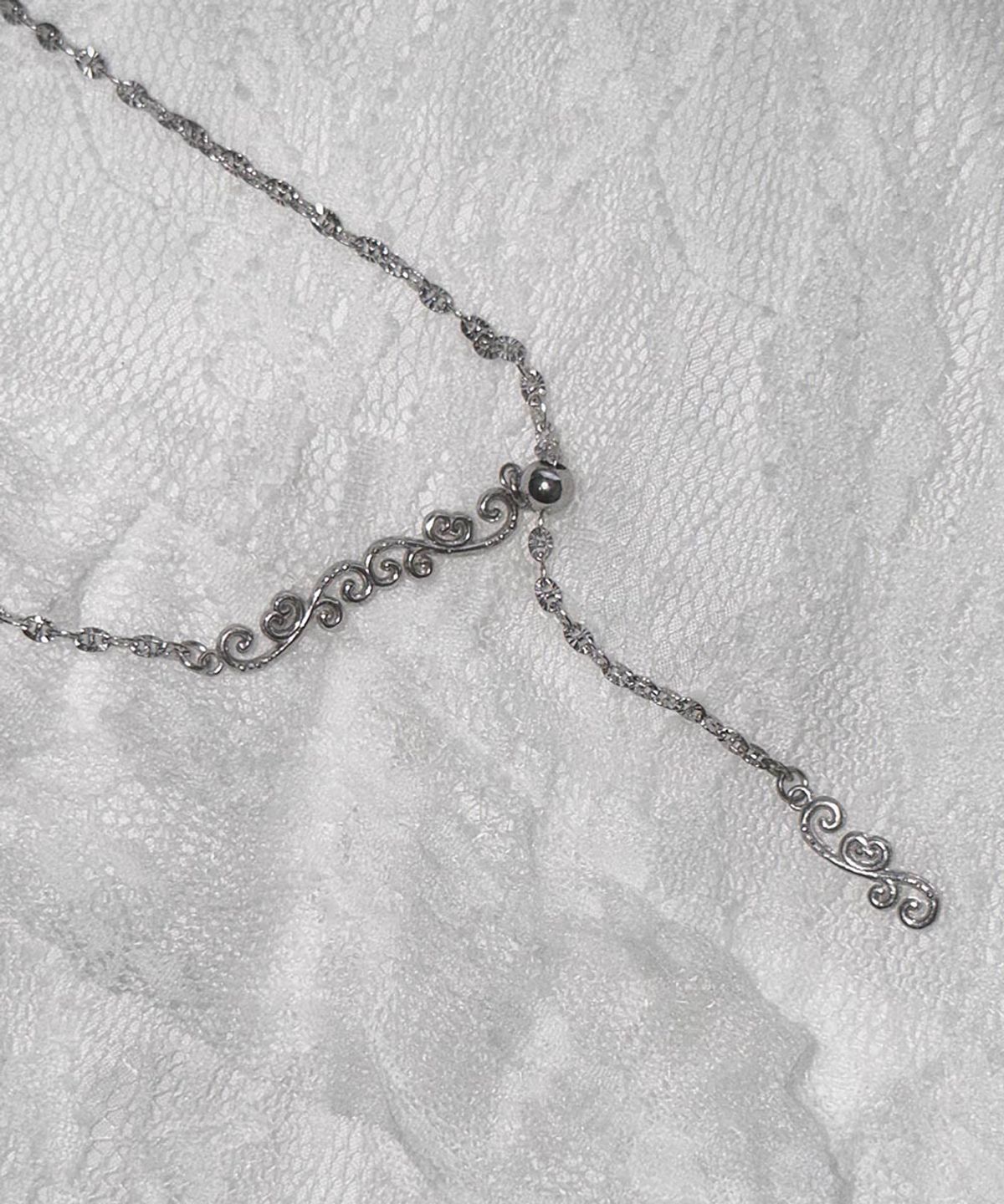 러브트릭스(LOVETRIX) Vintage Lace Necklace