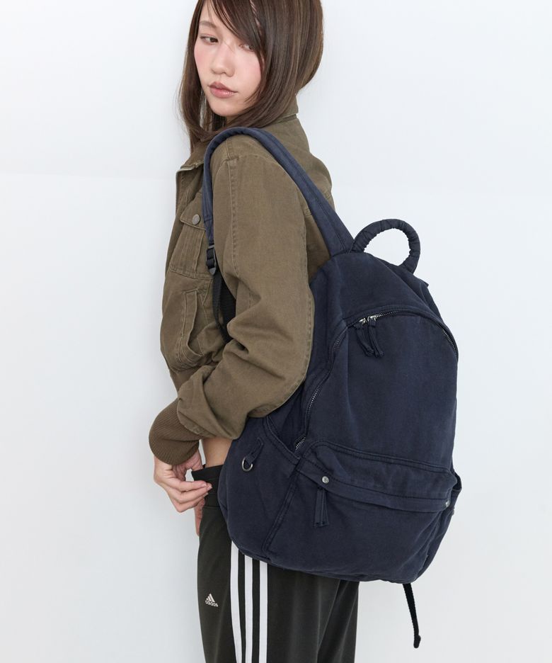 Day Backpack · 데이 백팩 / 네이비