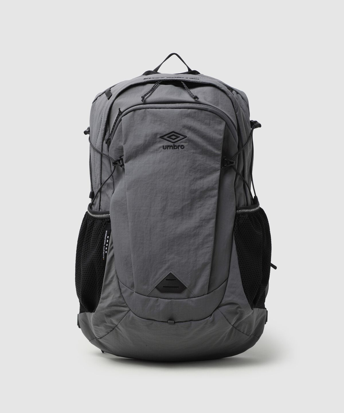 엄브로(UMBRO) 시프트 로암 경량 백팩 (25L) 챠콜 UR423CBPO2