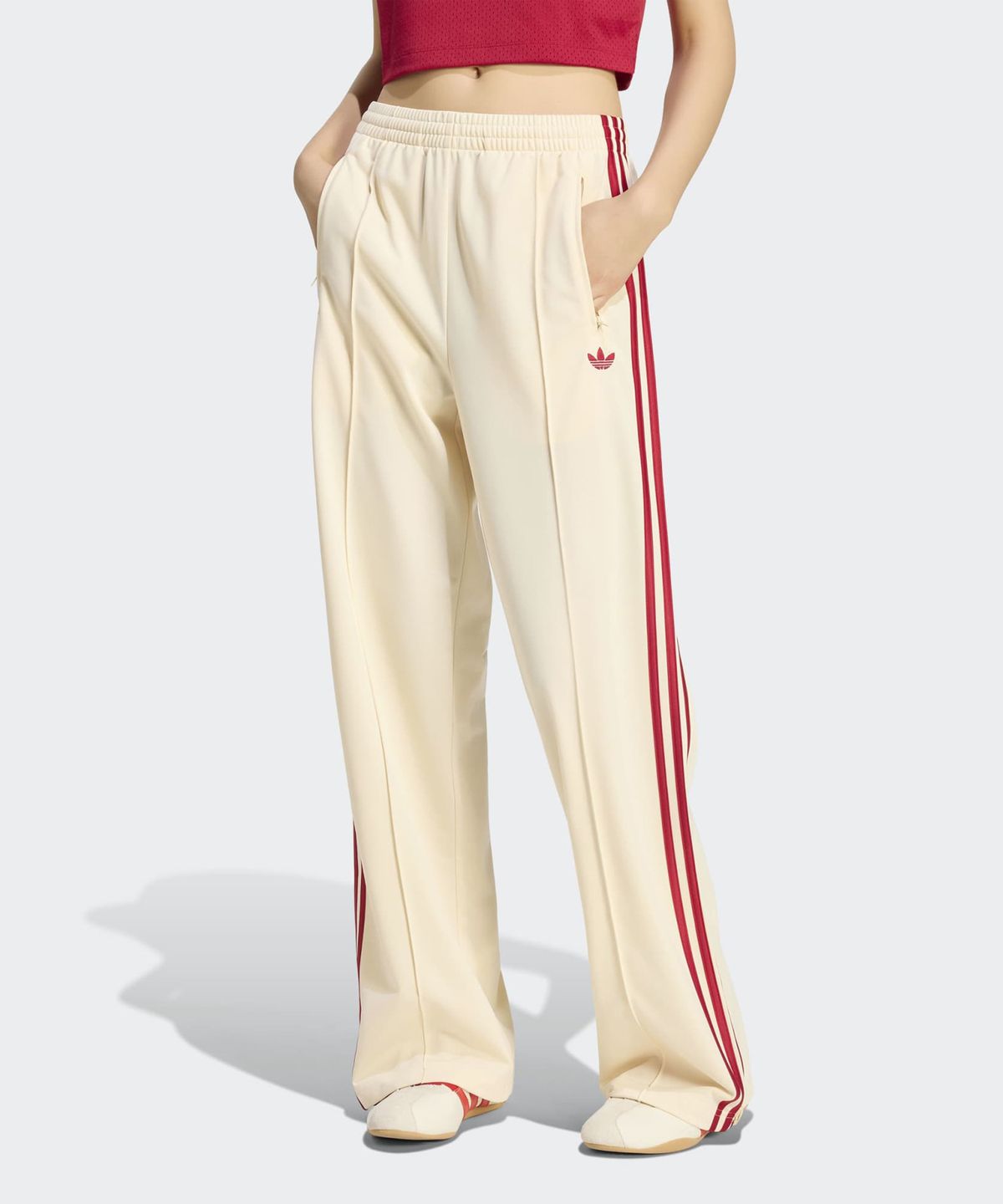 아디다스(ADIDAS) 파이어버드 루즈 트랙 팬츠 - 원바닐라:팀빅토리레드 / KS4671