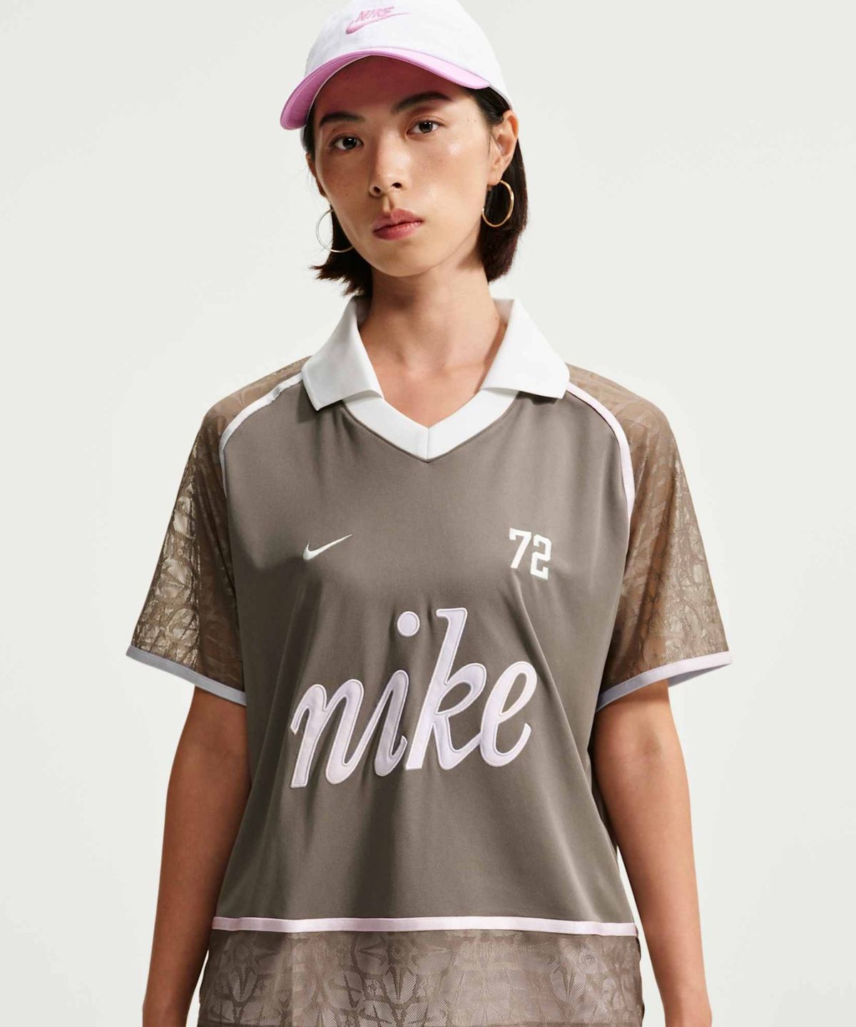 나이키(NIKE) 스포츠웨어 레이스 폴로 저지 탑 W - 케이브 스톤 / IW1088-289