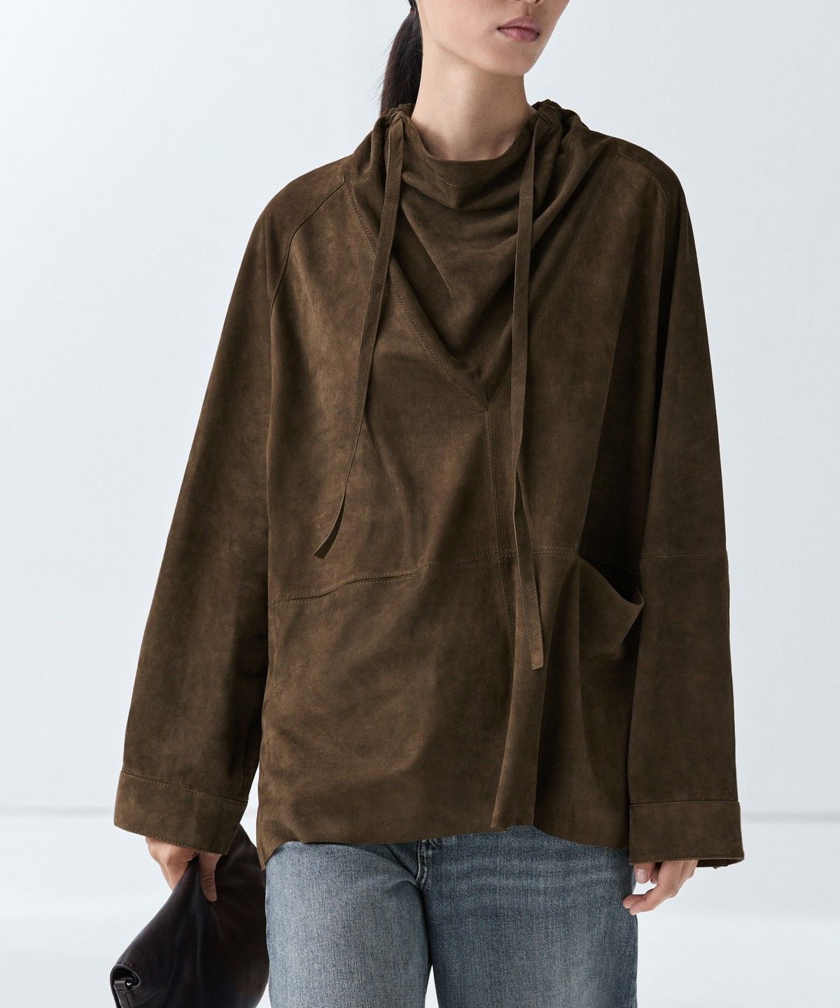 마시모두띠(MASSIMO DUTTI) 하이넥 스웨이드 가죽 셔츠