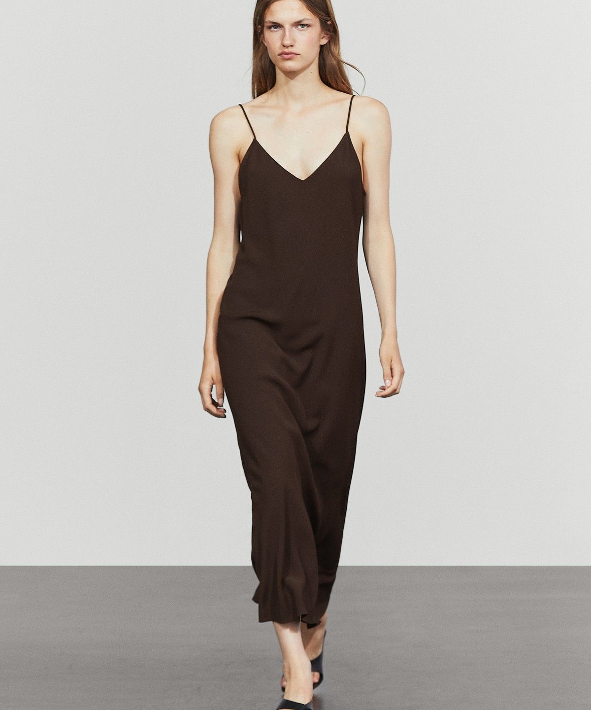 마시모두띠(MASSIMO DUTTI) 플루이드 스트랩 미디 원피스