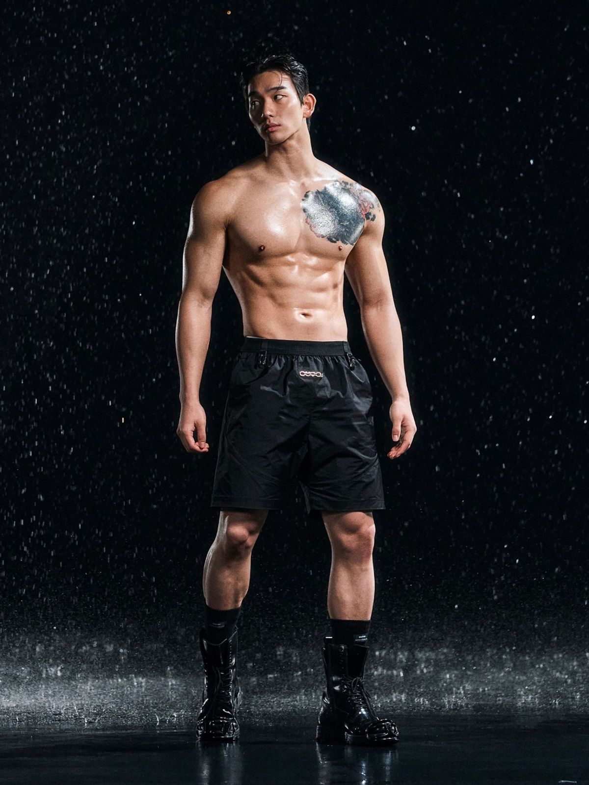 아웃오브(OUTOF) Black Buckle Short Pants