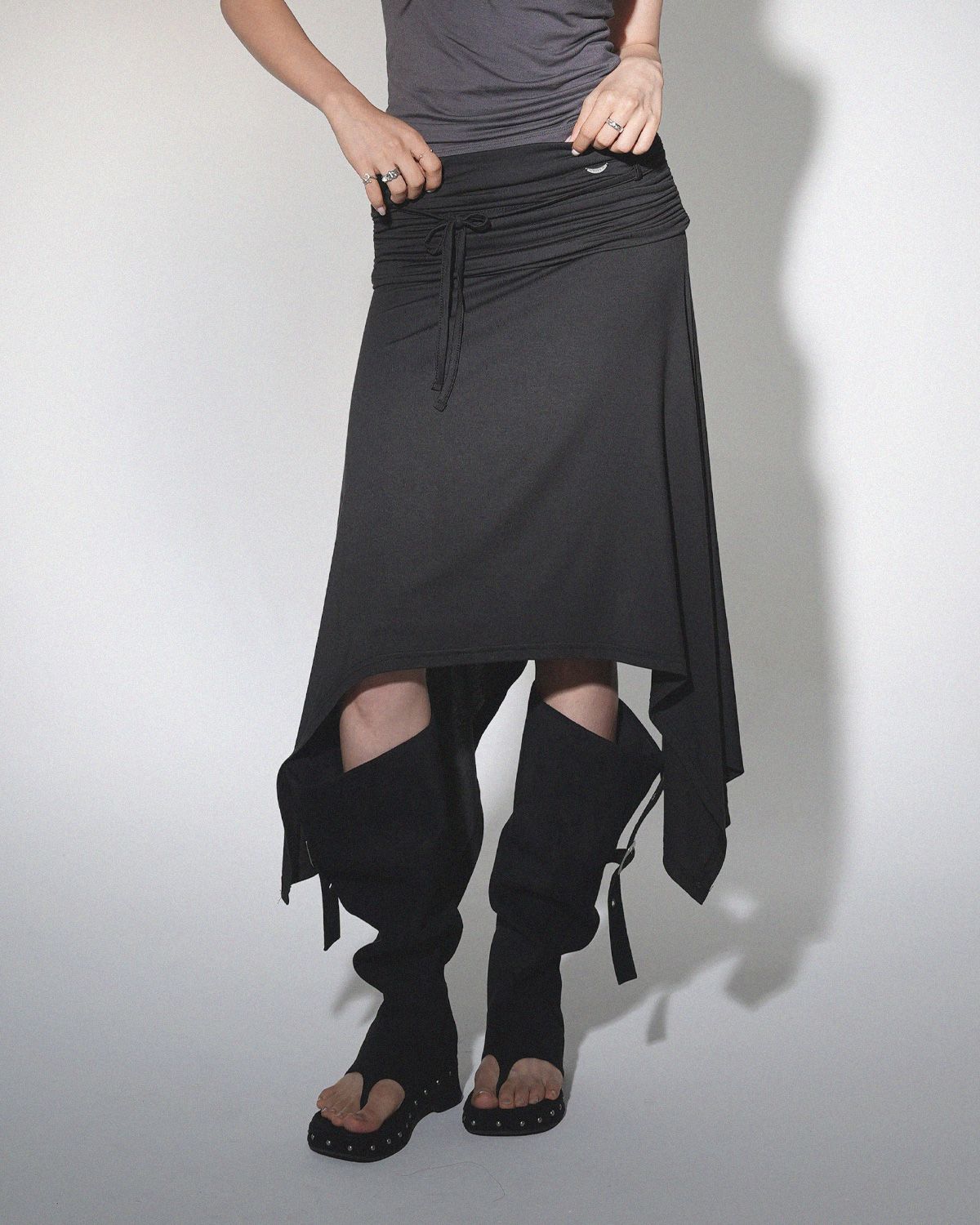 여린(YEORIN) Ash 2-WAY Drape Skirt (Black)