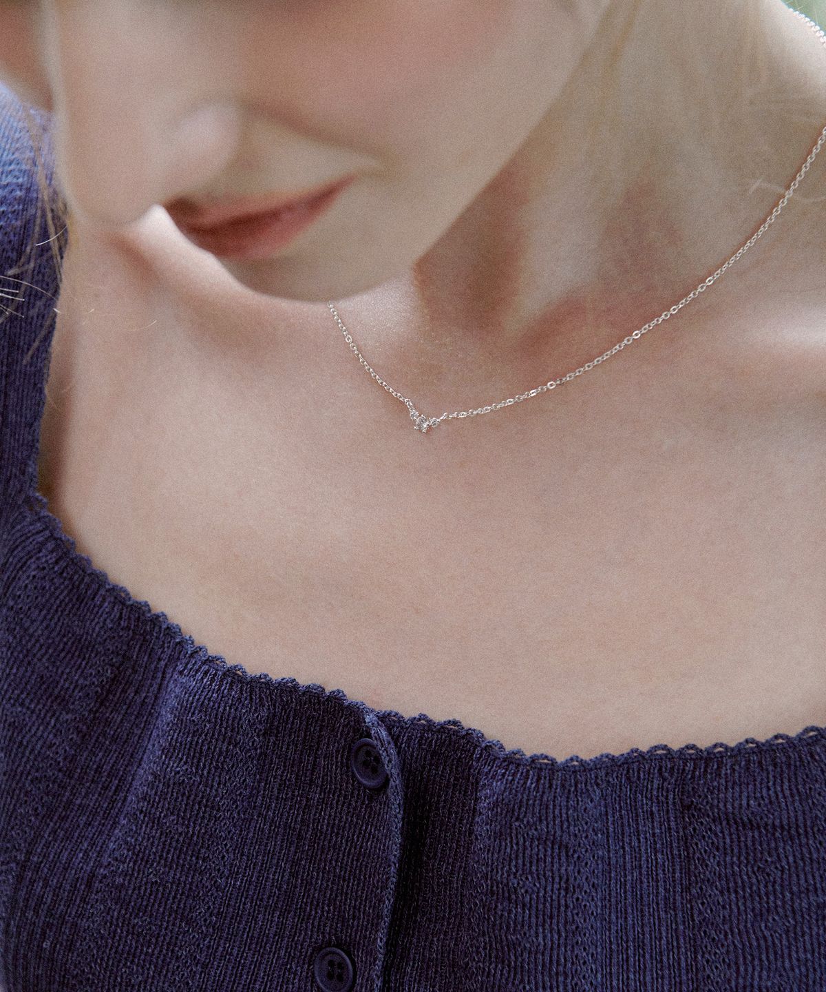 세인트스코트런던(ST.SCOTT LONDON) Triple Stones Necklace / STJ-NB1727WG