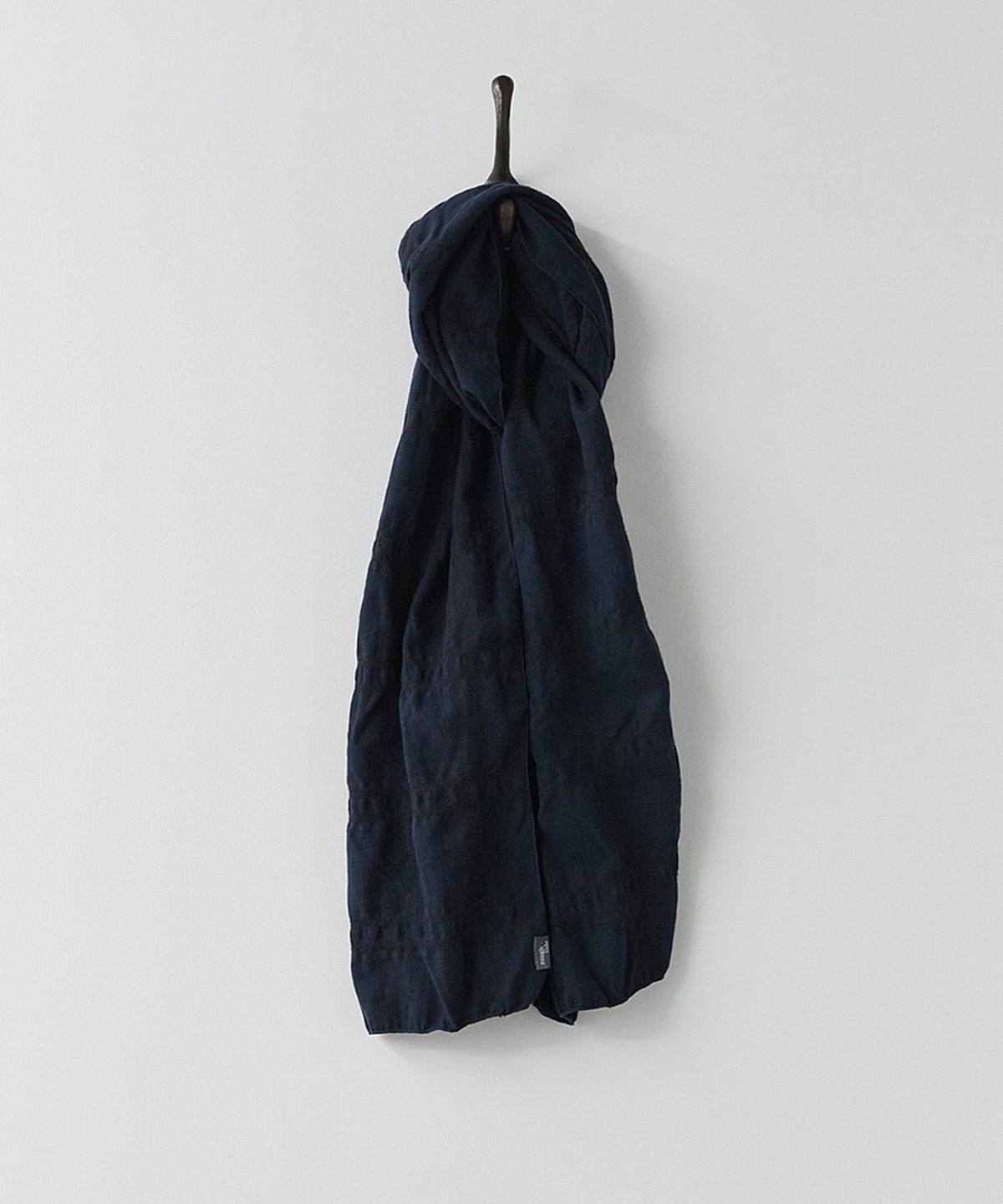 러프사이드(ROUGHSIDE) Crease Check Scarf Navy