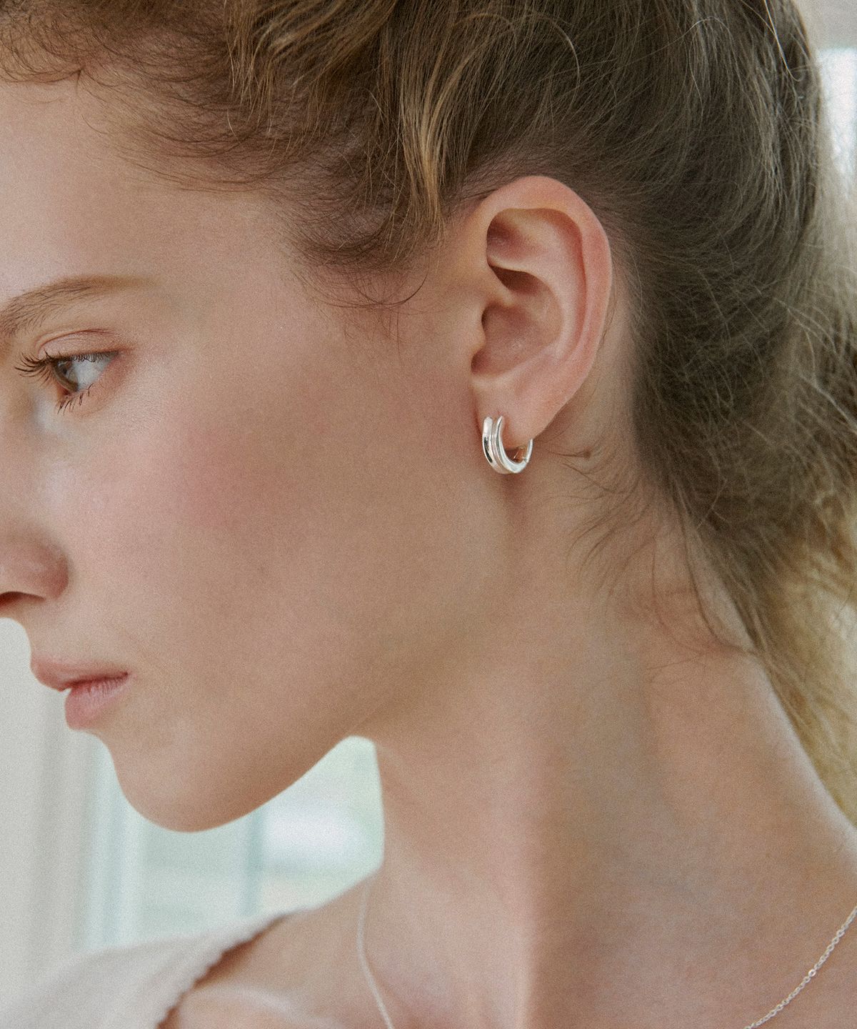 세인트스코트런던(ST.SCOTT LONDON) Curved Form Earrings / STJ-EB1798WG