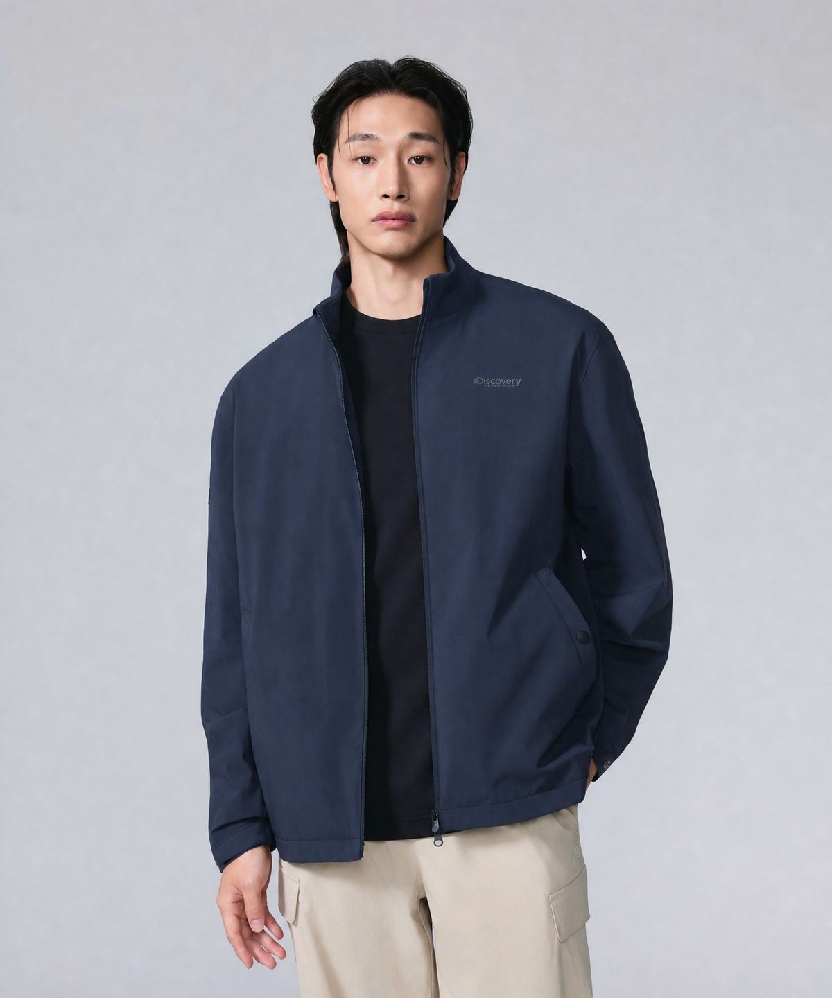 디스커버리 익스페디션(DISCOVERY EXPEDITION) 남성 하이넥 블루종 자켓 (D/NAVY)