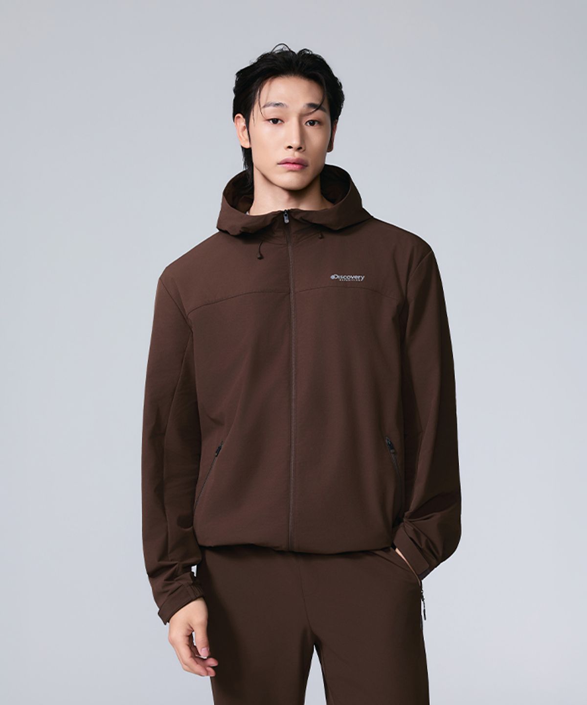 디스커버리 익스페디션(DISCOVERY EXPEDITION) 남성 스트레치 우븐 후드 자켓 (SET-UP) (Brown)