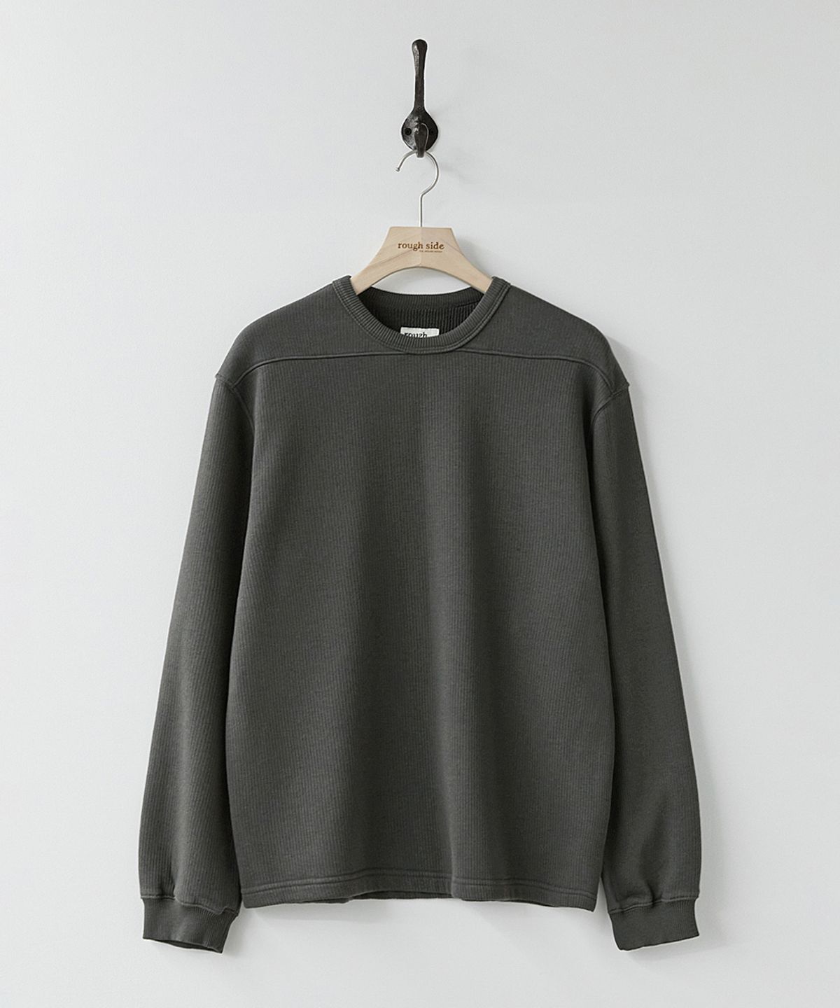 러프사이드(ROUGHSIDE) Fumble Long Sleeve Dark Brown