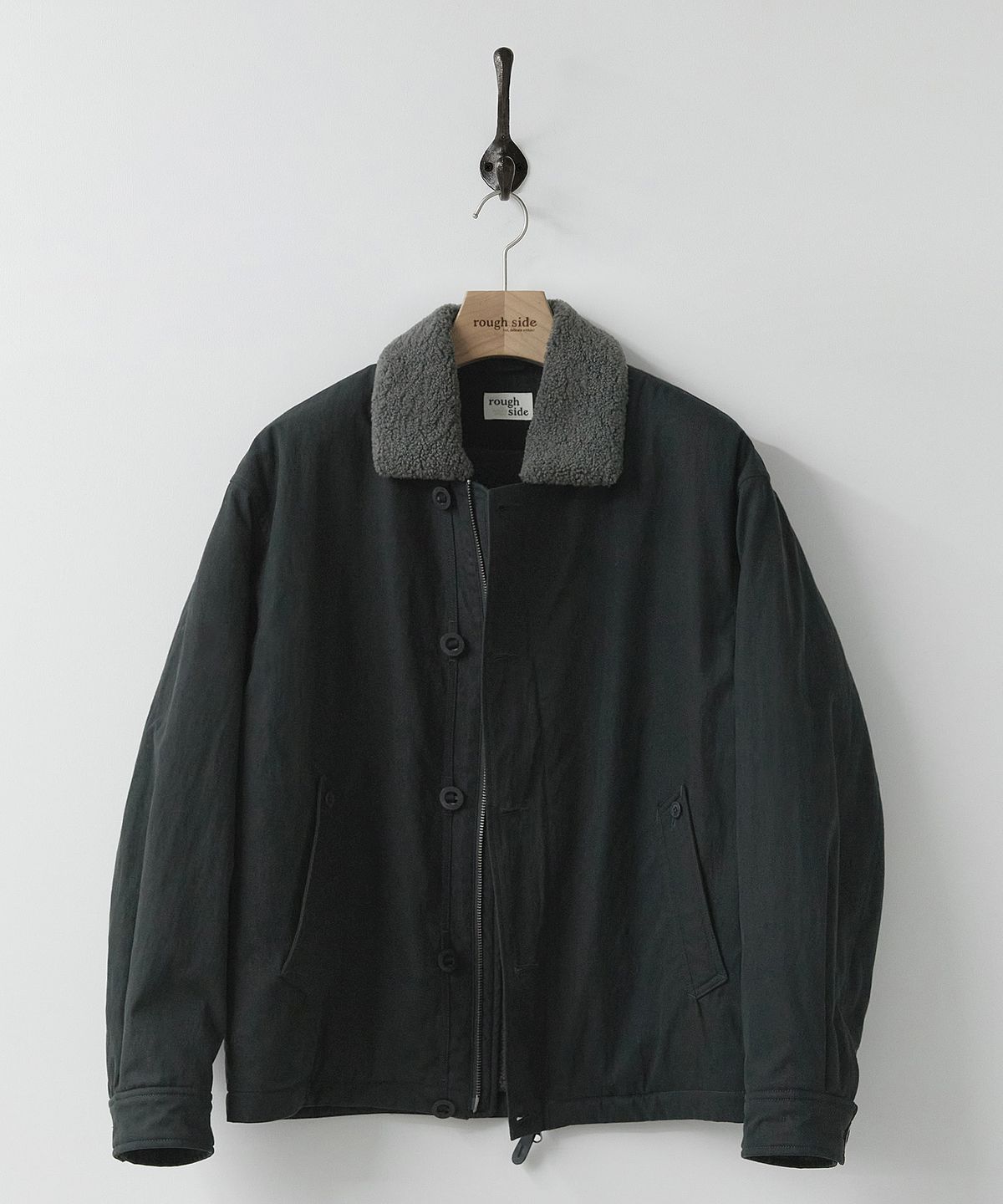 러프사이드(ROUGHSIDE) Deck Parka Ash Black