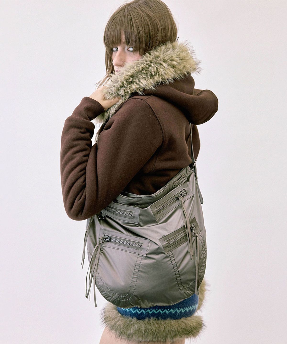 스컬프터(SCULPTOR) Metallic Hobo Bag Gun Metal