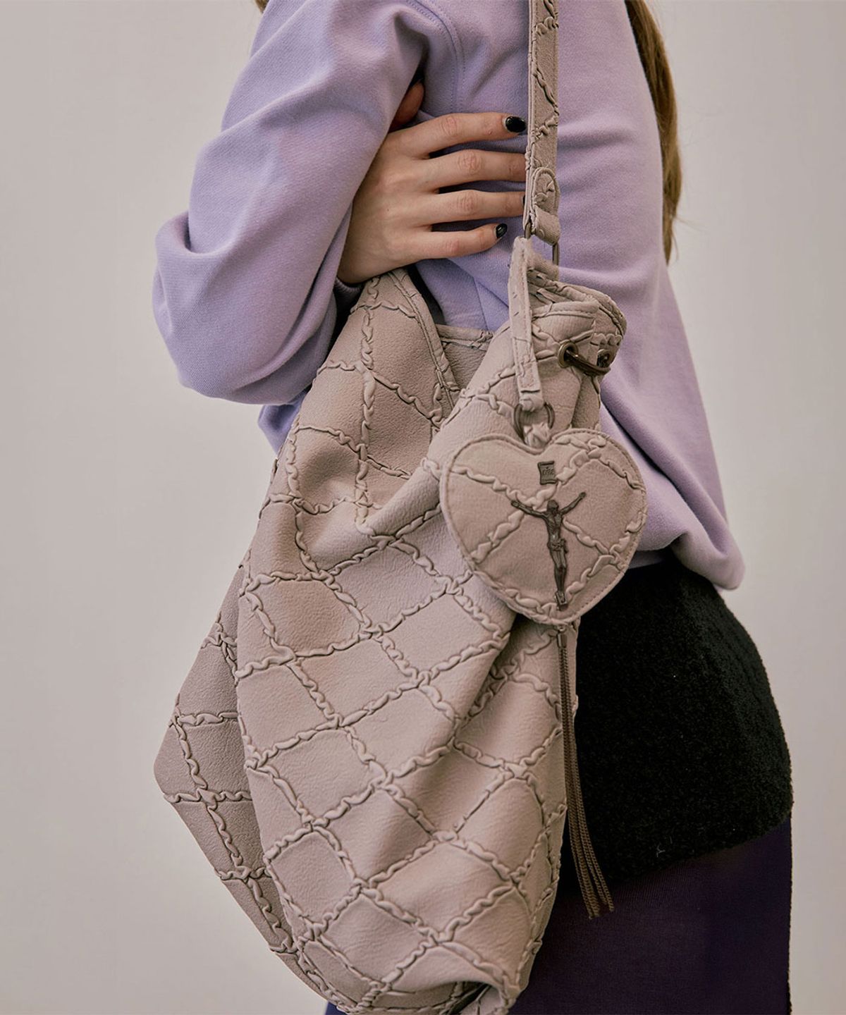 스컬프터(SCULPTOR) Quilted Slouch Bag Mauve