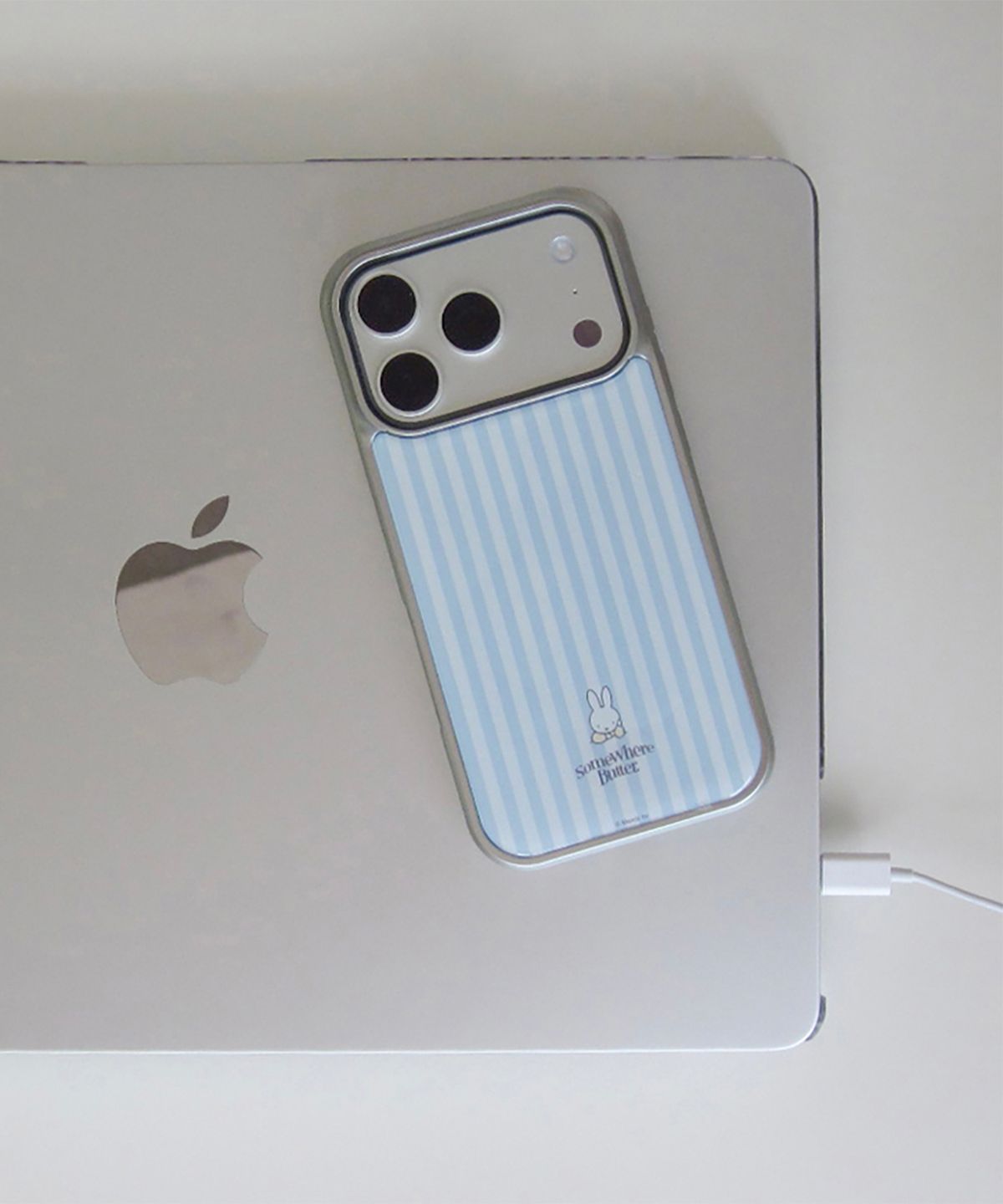 썸웨어버터(SOMEWHEREBUTTER) Miffy Iphone Case - Stripe Blue
