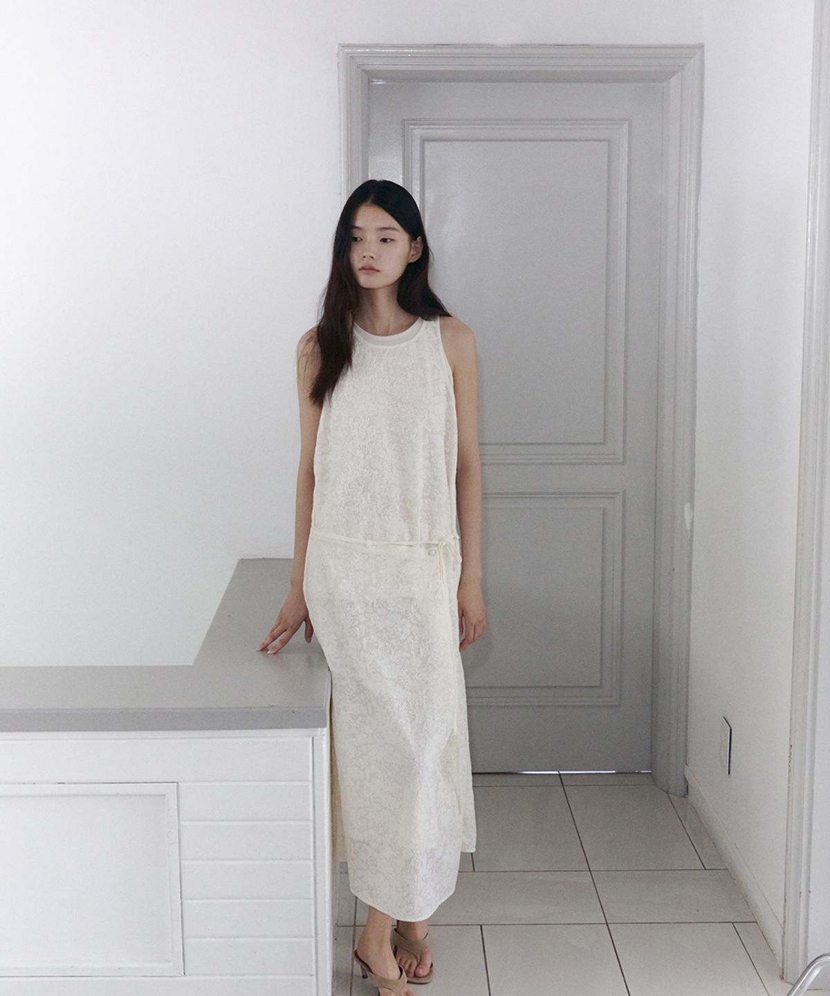 로우타이드(LOW TIDE) LACE OVERLAY WRAP DRESS [IVORY]