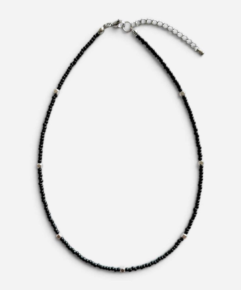 BALL BLACK BIZ NECKLACE