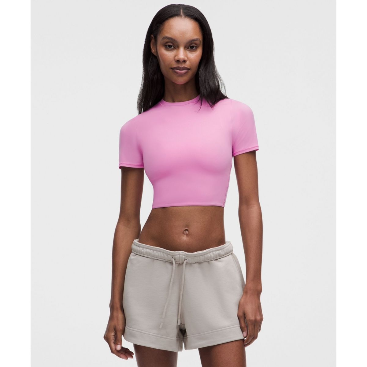 룰루레몬(LULULEMON) 원더모스트 Ultra Soft Nulu 크루넥 크롭 티셔츠  SWOT