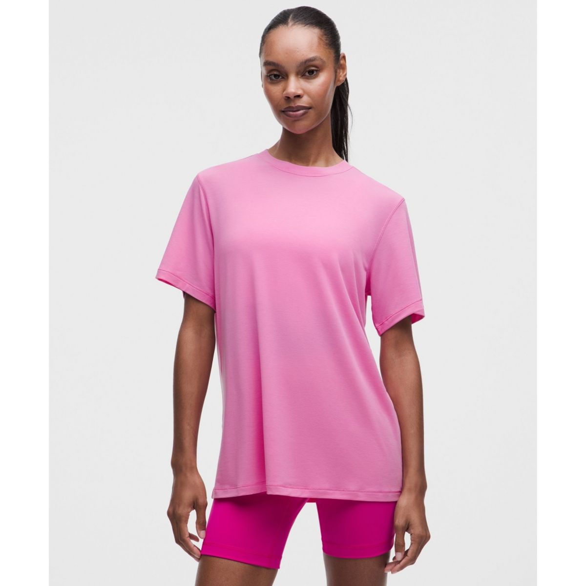 룰루레몬(LULULEMON) 저지 트레이닝 숏슬리브 셔츠  SWOT