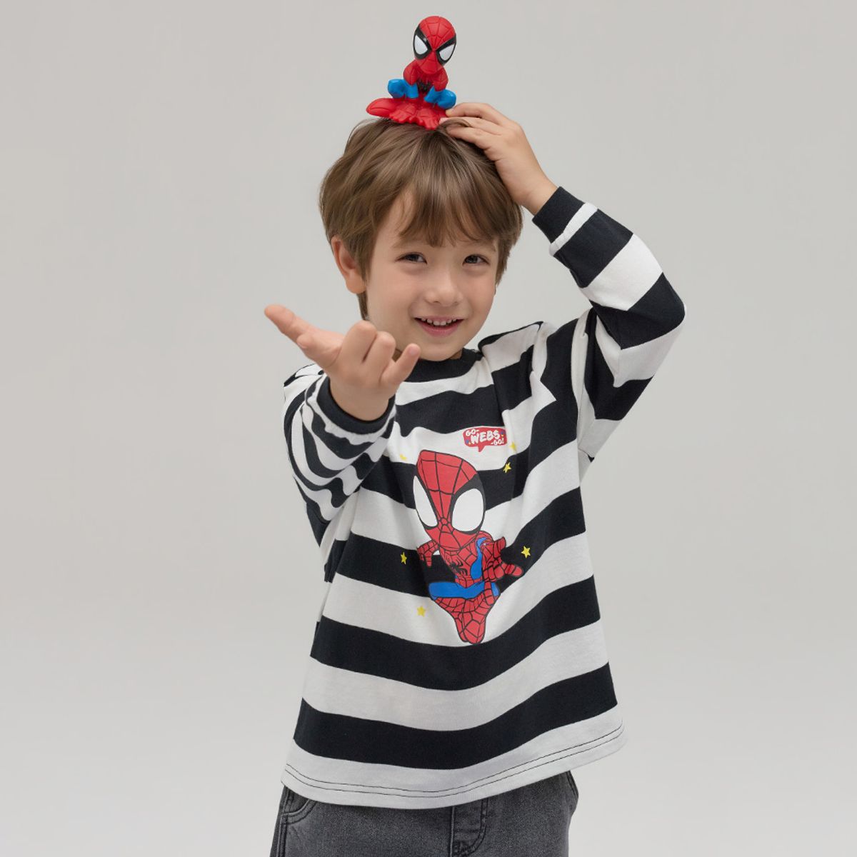 래핑차일드(LAUGHINGCHILD) 스파이디_스트라이프 티 (86A29-331-51)