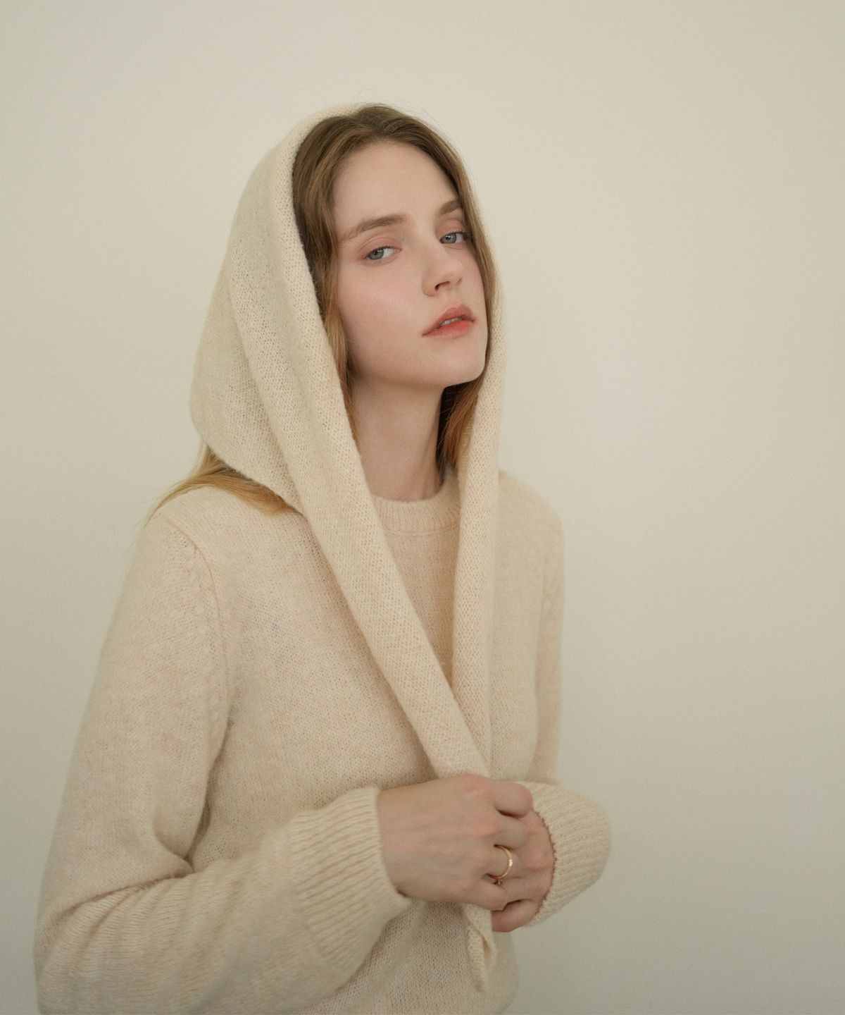 블레티(VLETI) Wool Round Neck knit Muffler Set (Beige)