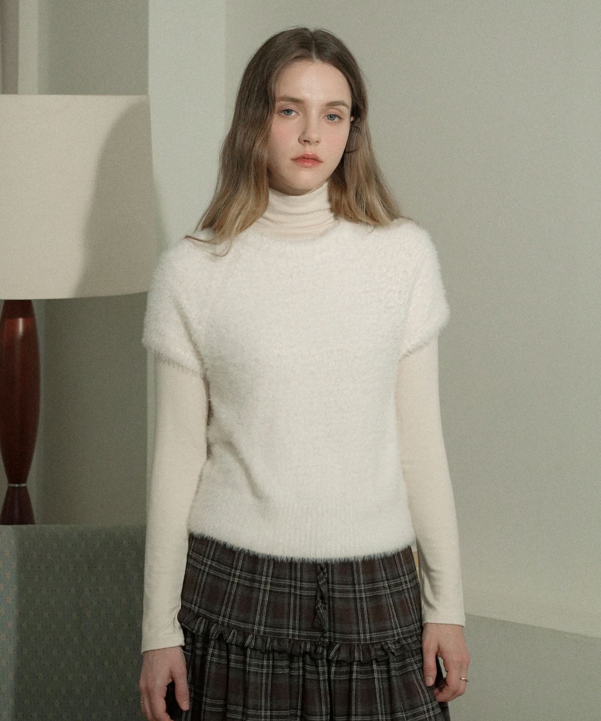 블레티(VLETI) Round Neck Half Sleeve Knit (Cream)