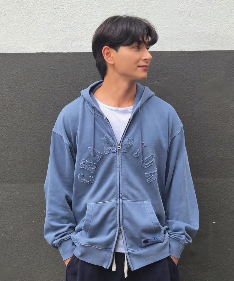 아치 로고 루즈핏 아플리케 다잉 후드 집업 Blue