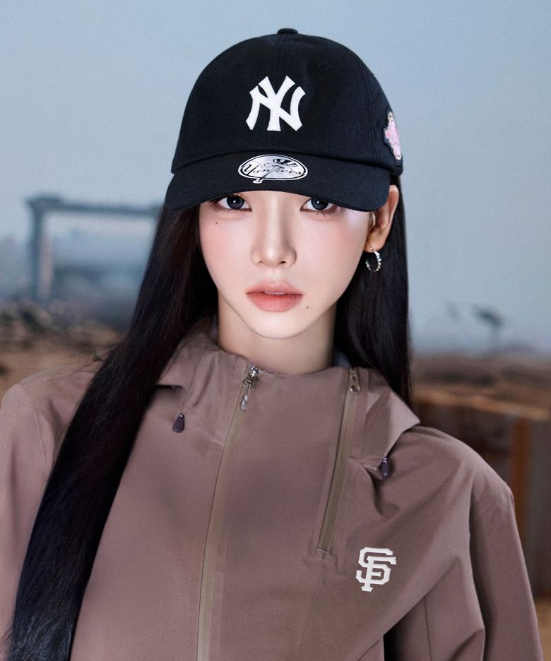 시그니처 패치 언스트럭쳐 볼캡 NY (Black)