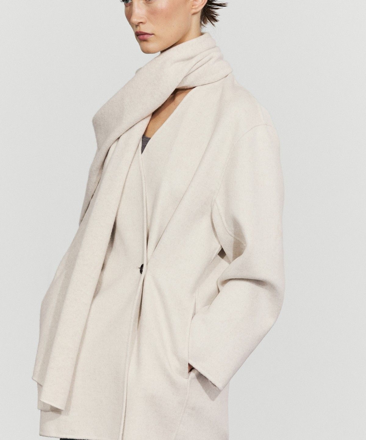 마시모두띠(MASSIMO DUTTI) 울 혼방 스카프 디테일 코트