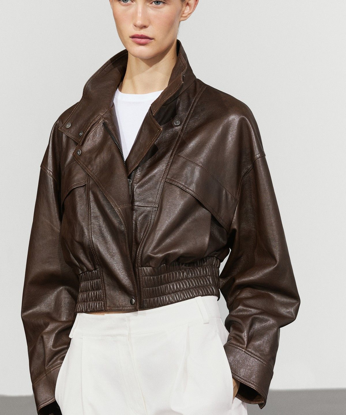 마시모두띠(MASSIMO DUTTI) 크롭 나파 가죽 봄버 자켓