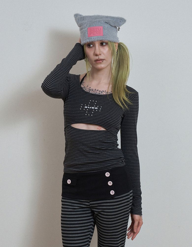 STRIPED U-NECK SLIT TEE / BLACK
