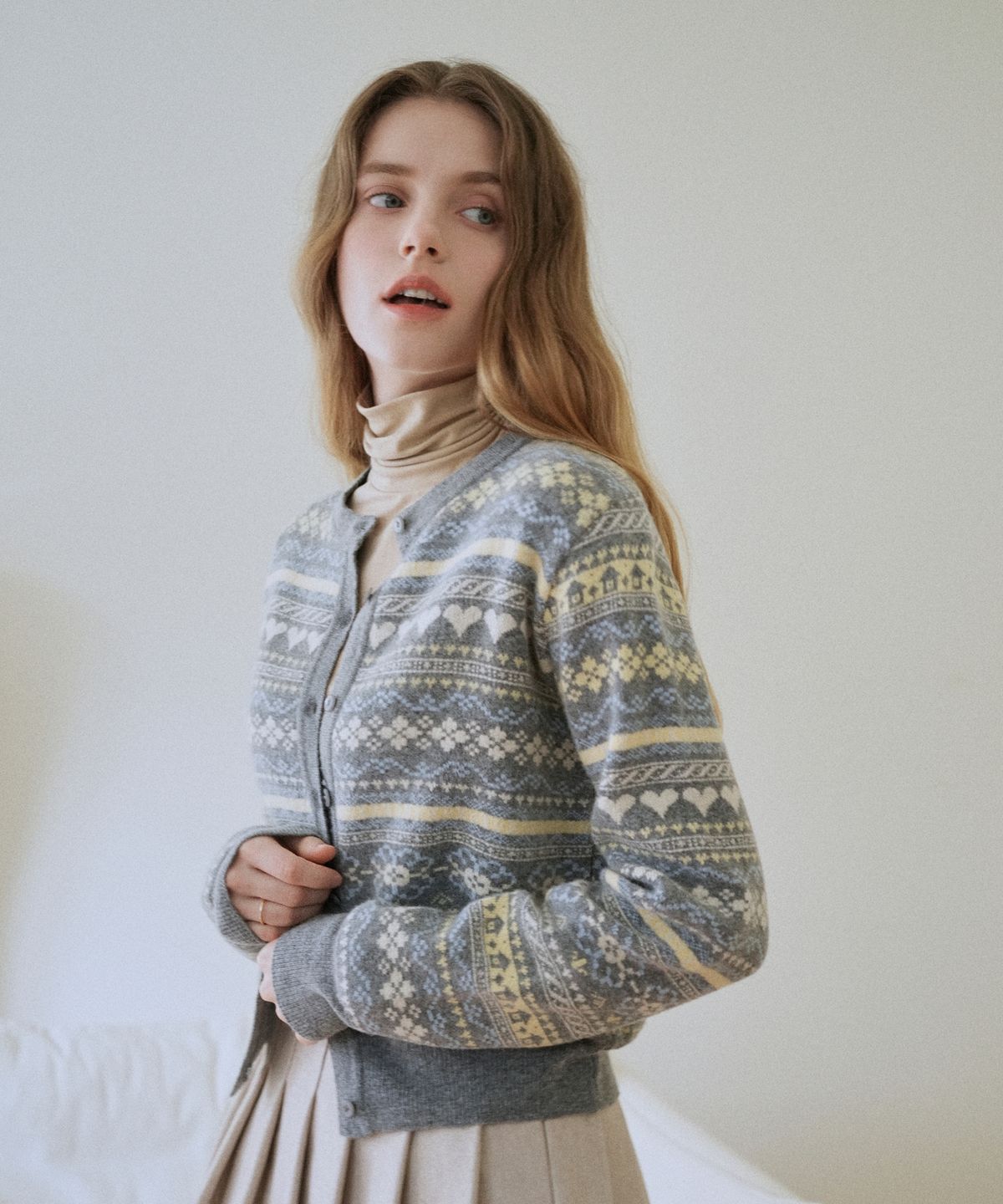 블레티(VLETI) Wool Scheme Jacquard Knit Cardigan (Gray)