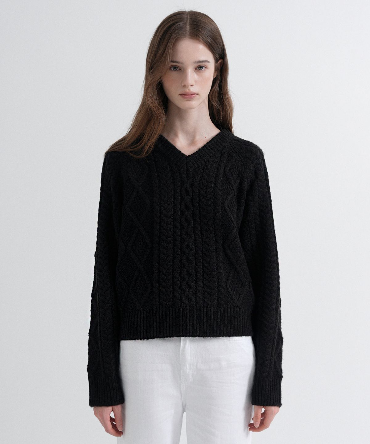 블레티(VLETI) Twist V-Neck Loose Fit Knit (black)