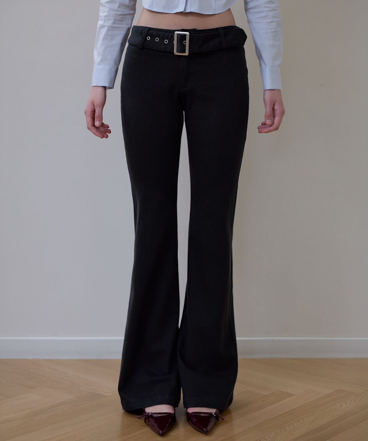 로제프란츠(ROSEFRANTZ) Belted Boots Cut Pants [Black]