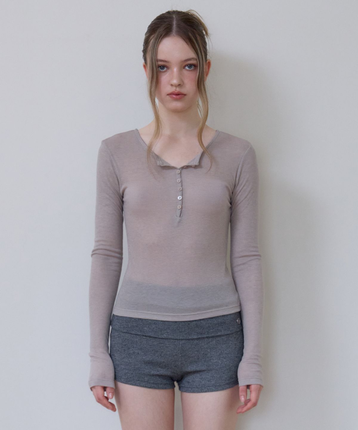 로제프란츠(ROSEFRANTZ) Henley Neck Layered Long Sleeve [Beige]