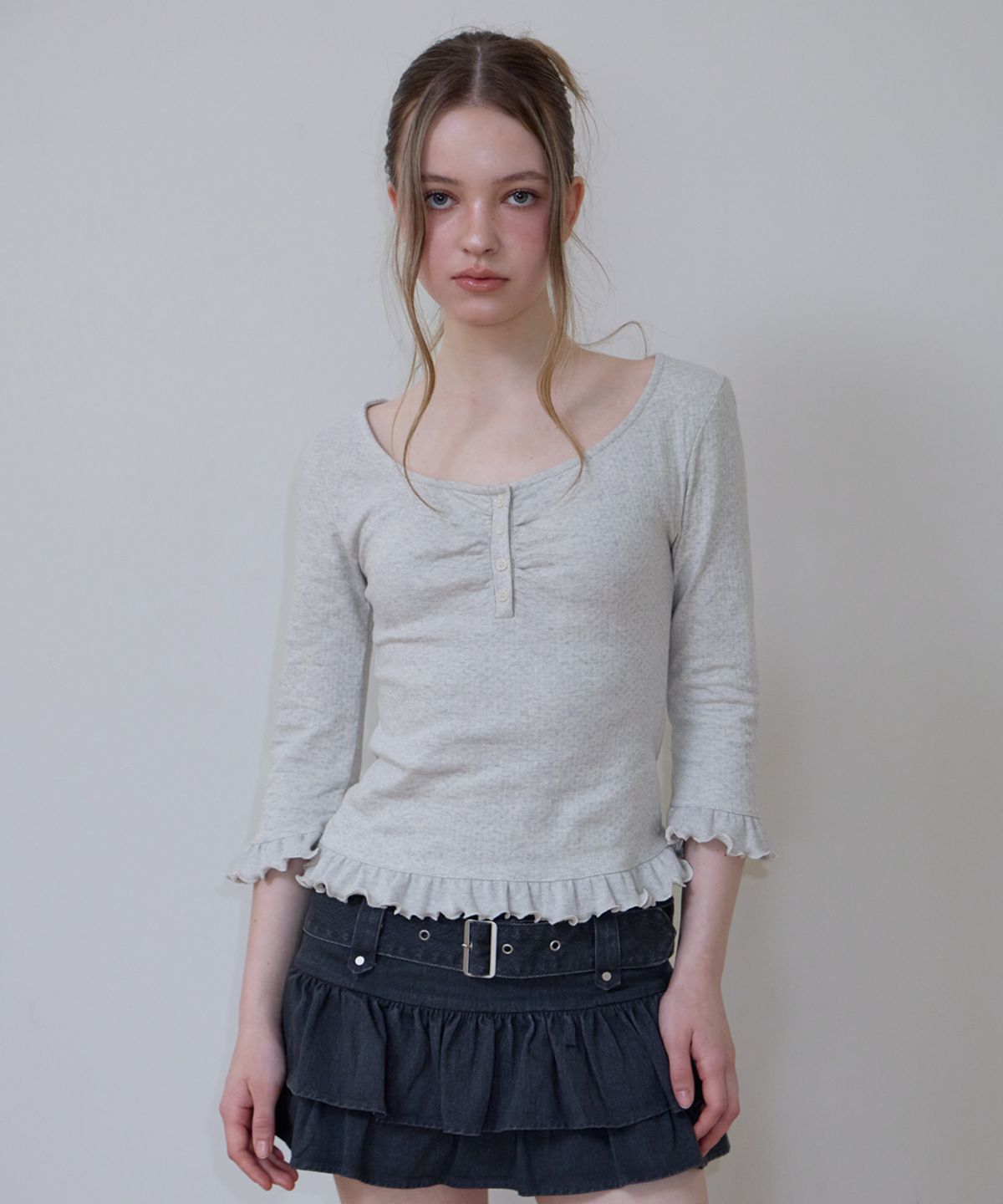로제프란츠(ROSEFRANTZ) Frill Three-Quarter Sleeve [Oatmeal]