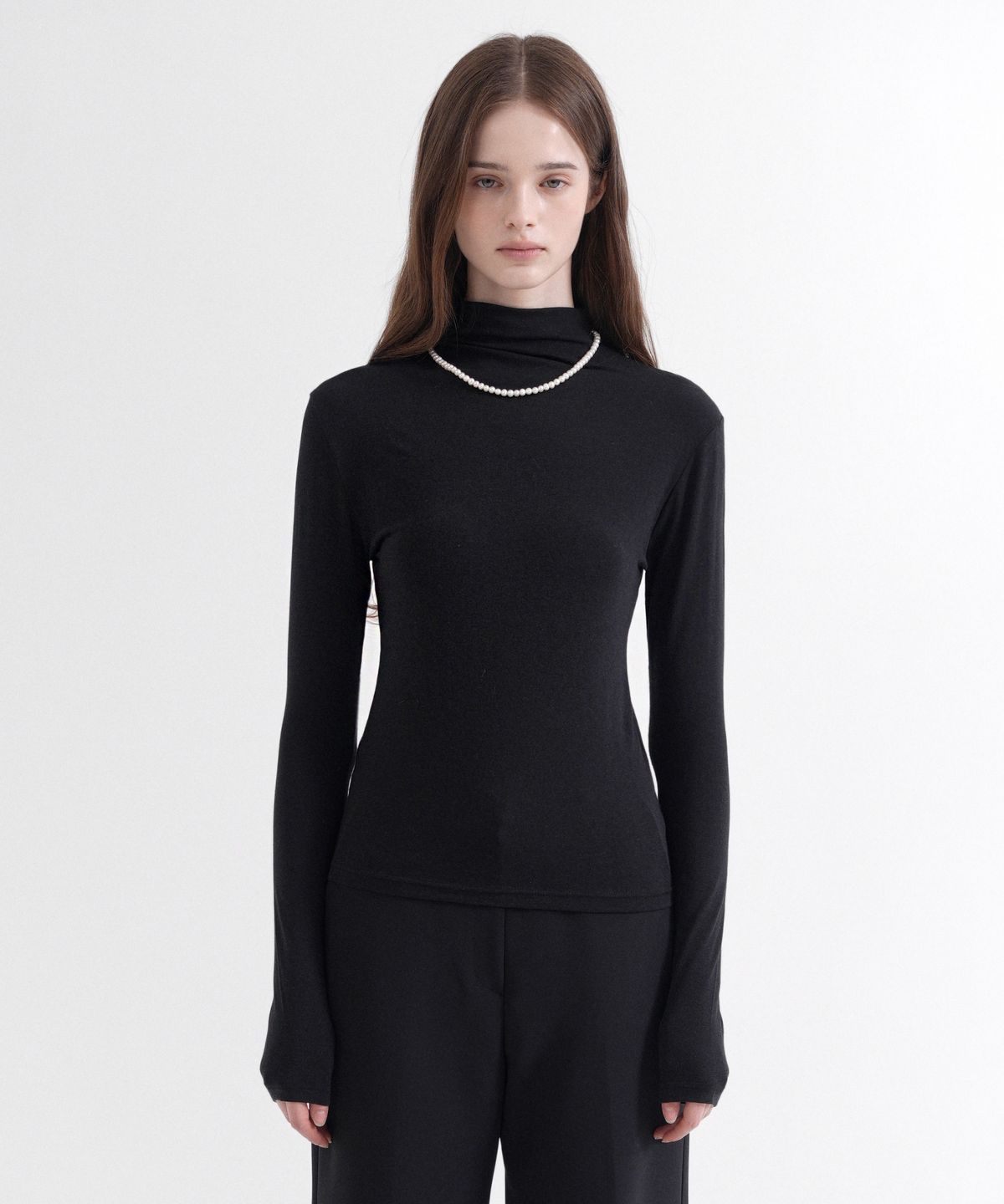 블레티(VLETI) Turtleneck Tencel Slim T-Shirt (black)