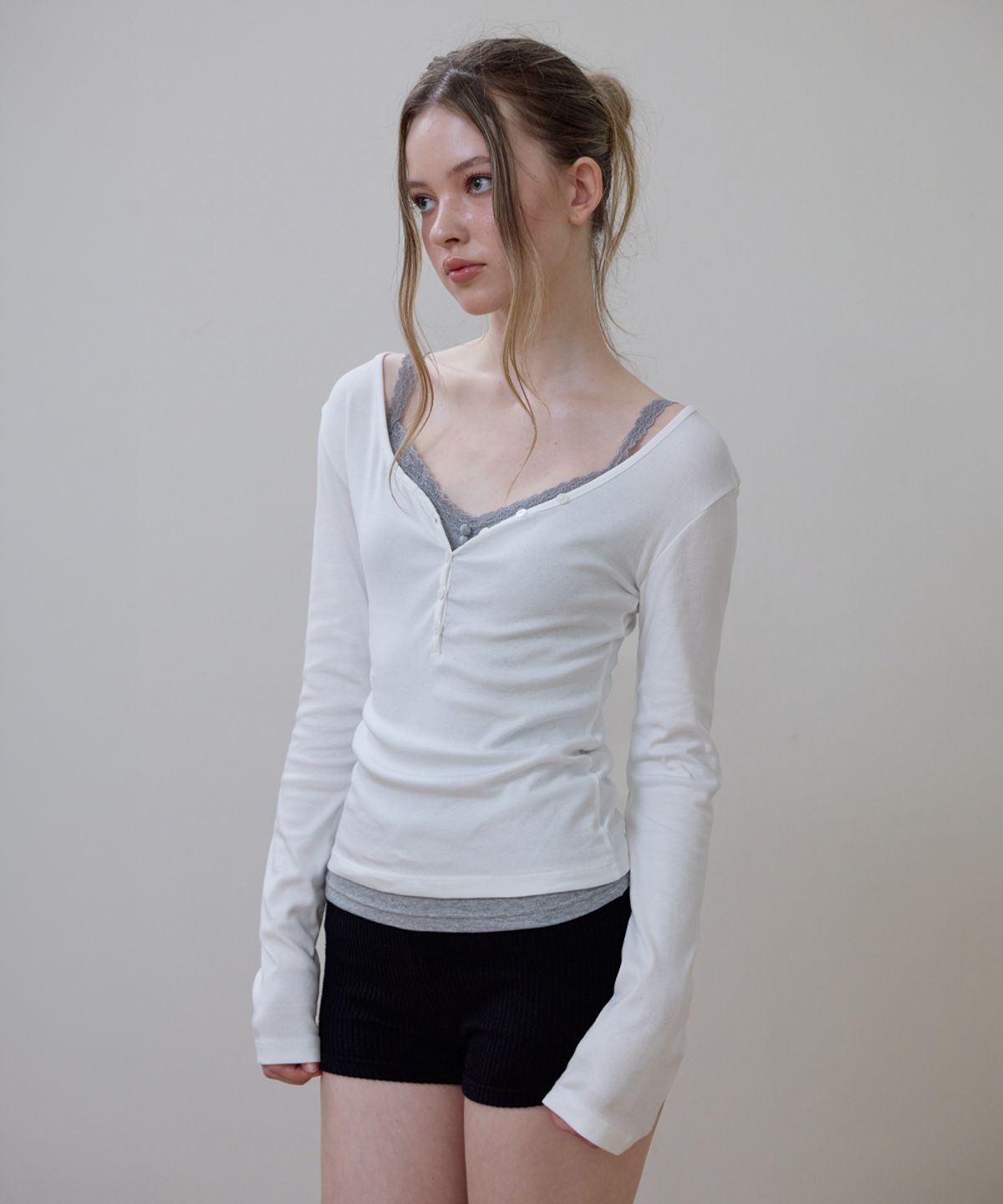 로제프란츠(ROSEFRANTZ) Basic V-neck Long Sleeve [Ivory]