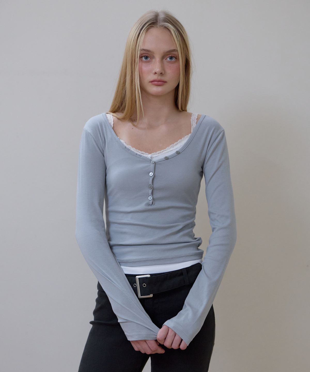 로제프란츠(ROSEFRANTZ) Basic V-neck Long Sleeve [Blue]