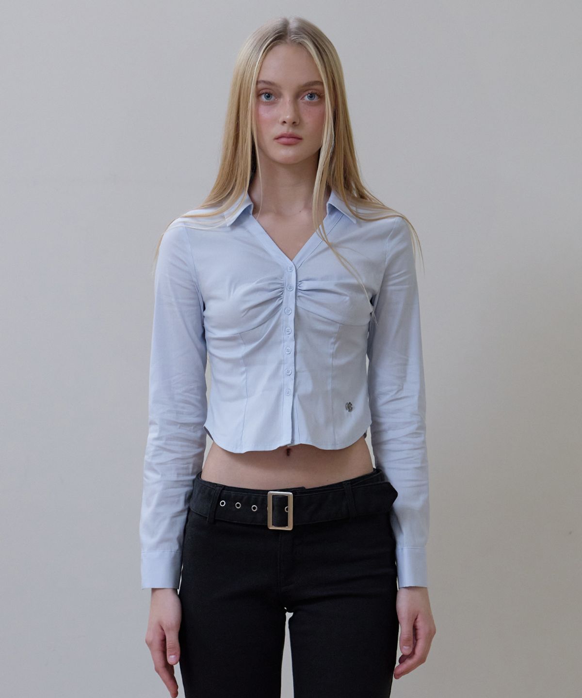 로제프란츠(ROSEFRANTZ) Ruched Front Slim Shirt [Sky Blue]