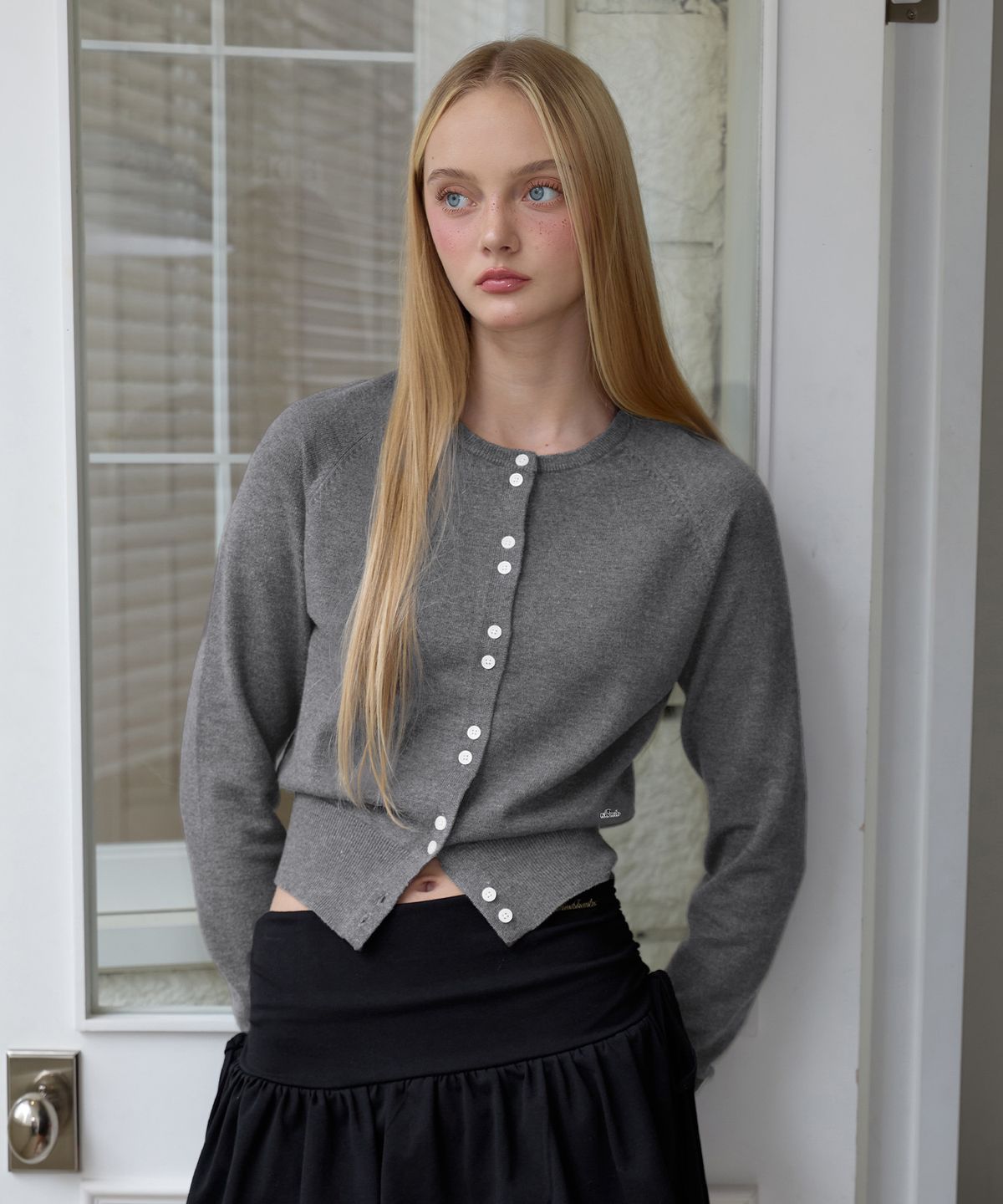 로제프란츠(ROSEFRANTZ) Double Button Cardigan [Charcoal]