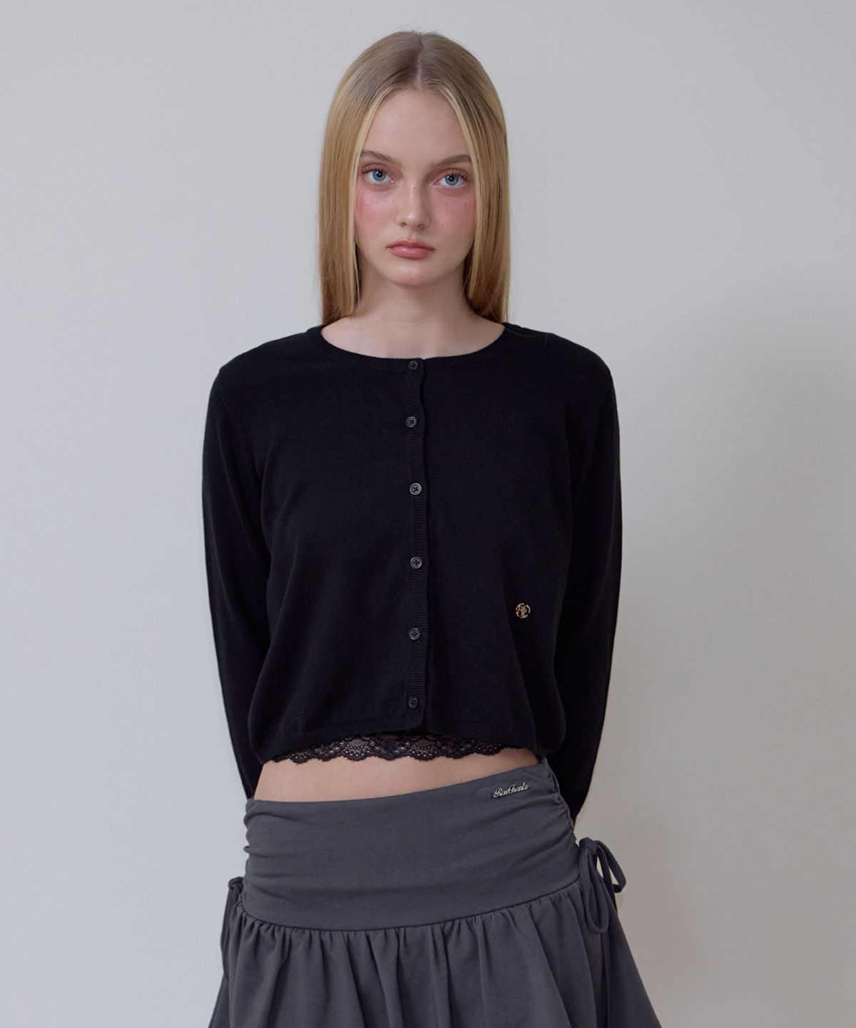 로제프란츠(ROSEFRANTZ) Basic Round Cardigan [Black]